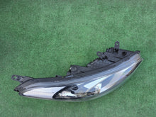 Laden Sie das Bild in den Galerie-Viewer, Frontscheinwerfer Hyundai I30 Rechts Scheinwerfer Headlight SCH1528884213kk