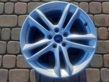 Laden Sie das Bild in den Galerie-Viewer, 1x Alufelge 17 Zoll 7.5" 5x108 55ET Silber DS7C-1007-S2A Ford Mondeo Galaxy FEL1529269024va