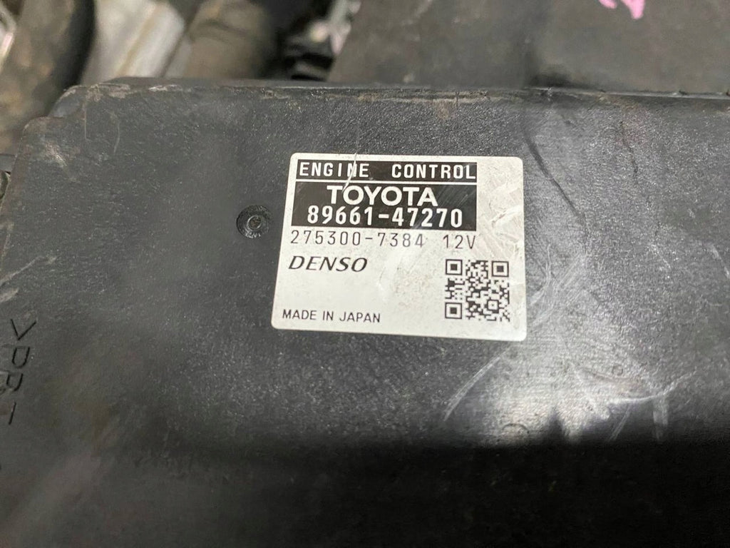 Motor Toyota Prius Plus 2ZR 1.8 2012 Hybrid Engine Komplett