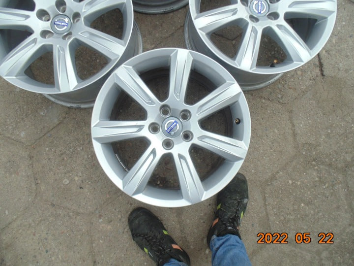 4x Alufelge 17 Zoll 8.0" 5x108 42ET Glanz Silber 31362838 Volvo S90 V90 FEL9242885283rb
