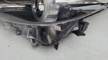 Laden Sie das Bild in den Galerie-Viewer, Frontscheinwerfer Mazda 3 B63C-51040 Full LED Links Scheinwerfer Headlight SCH9530500273mp