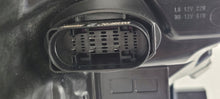 Laden Sie das Bild in den Galerie-Viewer, Frontscheinwerfer Skoda Octavia IV 5E4941015B Links Scheinwerfer Headlight SCH4523123017px