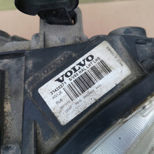 Load image into Gallery viewer, Frontscheinwerfer Volvo S60 II 31420271 Links Scheinwerfer Headlight SCH8888683204sq
