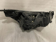 Laden Sie das Bild in den Galerie-Viewer, Frontscheinwerfer Ford Galaxy 90076253 LED Links Scheinwerfer Headlight SCH8330186519so