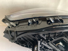 Laden Sie das Bild in den Galerie-Viewer, Frontscheinwerfer Mercedes-Benz W247 A2479063504 LED Links Headlight SCH5424289707fx