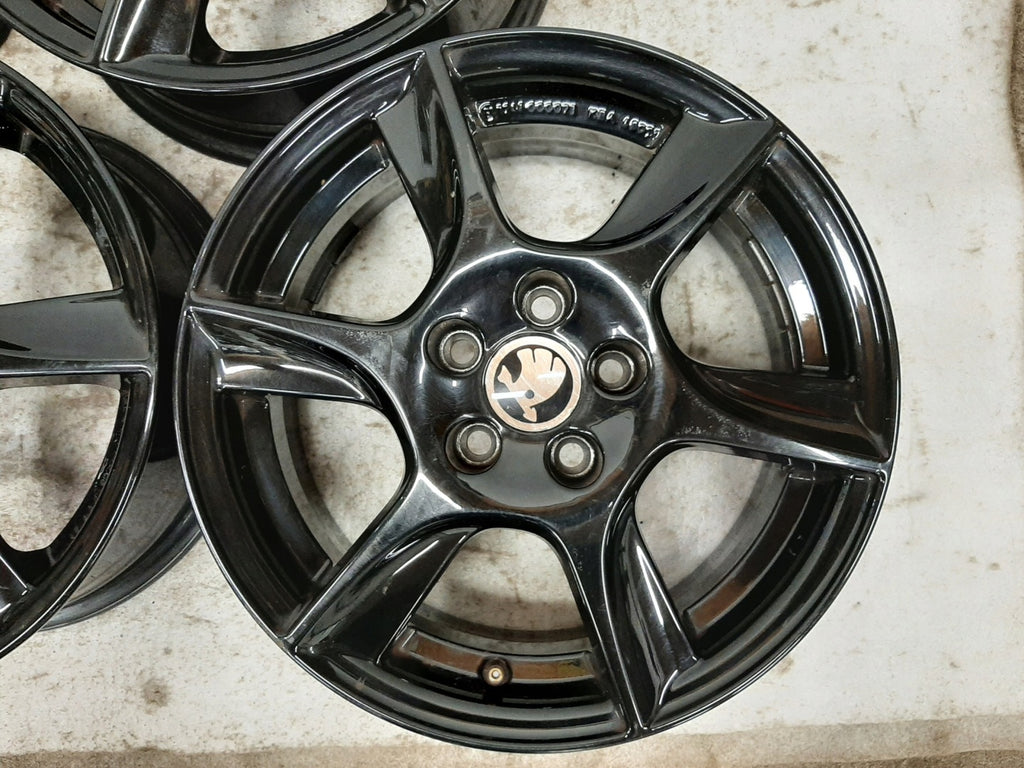 4x Alufelge 15 Zoll 6.0" 5x100 38ET Glanz Schwarz TL60538 Skoda Fabia I FEL8768591266fa