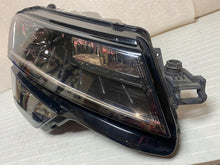 Laden Sie das Bild in den Galerie-Viewer, Frontscheinwerfer Skoda Karoq 57B941016D Full LED Rechts Scheinwerfer Headlight SCH8172791264bl