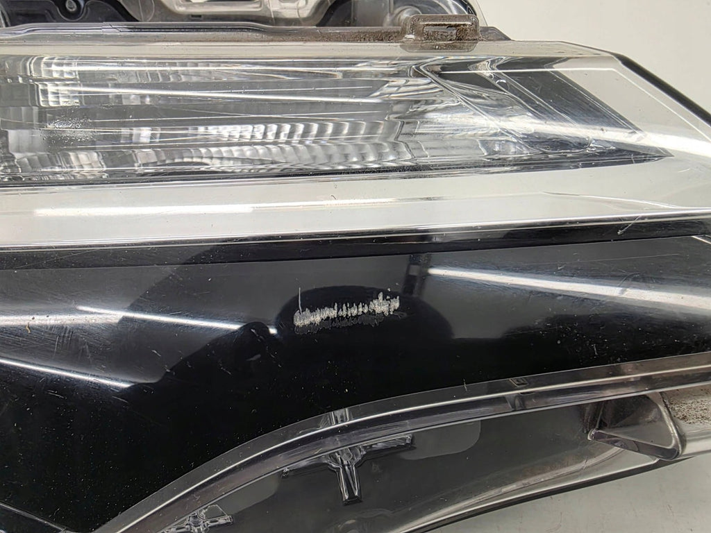 Frontscheinwerfer Toyota Corolla 8111002L70 Rechts Scheinwerfer Headlight SCH6146936883ll