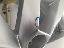 Load image into Gallery viewer, 1x Alufelge 16 Zoll 6.0" 5x112 38ET Glanz Silber 657601025B Skoda Rim Wheel FEL2516640481am