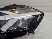 Laden Sie das Bild in den Galerie-Viewer, Frontscheinwerfer Dacia Sandero III Logan Jogger 260103884R Rechts Headlight