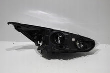 Laden Sie das Bild in den Galerie-Viewer, Frontscheinwerfer Ford Focus 3138617022 Xenon Links Scheinwerfer Headlight