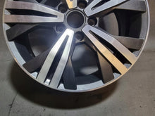 Load image into Gallery viewer, 1x Alufelge 17 Zoll 6.0" 5x112 50ET Glanz Grau 2K5601025P Mg T-Roc Rim Wheel FEL9768557125wh