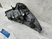 Laden Sie das Bild in den Galerie-Viewer, Frontscheinwerfer Opel Corsa E 1EF01183001 Ein Stück (Rechts oder Links) SCH9133676884cz