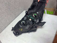 Load image into Gallery viewer, Frontscheinwerfer Toyota Prius Plus Rechts Scheinwerfer Headlight SCH5394543668ok