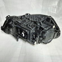 Laden Sie das Bild in den Galerie-Viewer, Frontscheinwerfer Mercedes-Benz Cla A1189062500 Links Scheinwerfer Headlight SCH1581586972qm