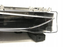 Laden Sie das Bild in den Galerie-Viewer, Frontscheinwerfer Tesla Model 3 150793310C Vorderseite Scheinwerfer Headlight SCH9311217418fj