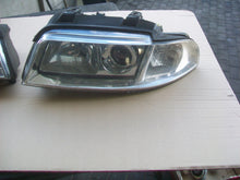 Laden Sie das Bild in den Galerie-Viewer, Frontscheinwerfer Audi A4 B5 8D0941003 Ein Stück (Rechts oder Links) Headlight