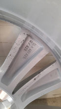 Laden Sie das Bild in den Galerie-Viewer, 1x Alufelge 19 Zoll 5x112 5LA601025 Skoda Enyaq Rim Wheel FEL1088179907zy