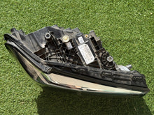 Laden Sie das Bild in den Galerie-Viewer, Frontscheinwerfer BMW 5 G31 G30 5A388C4-03 Rechts Scheinwerfer Headlight SCH9857683755wl