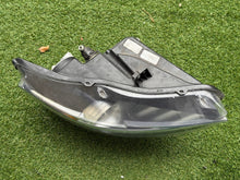 Load image into Gallery viewer, Frontscheinwerfer Ford FR3B-13005-C Rechts Scheinwerfer Headlight SCH9174882330cr
