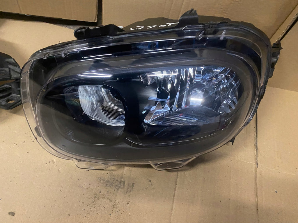 Frontscheinwerfer Citroën C3 III 9820059280 Ein Stück (Rechts oder Links)