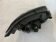 Laden Sie das Bild in den Galerie-Viewer, Frontscheinwerfer Opel Mokka Xenon Links Scheinwerfer Headlight SCH9831007187al