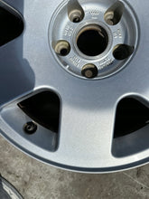 Laden Sie das Bild in den Galerie-Viewer, 1x Alufelge 16 Zoll 7.0" 5x112 4B3601025C Audi C5 Rim Wheel FEL4295215293as