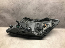 Laden Sie das Bild in den Galerie-Viewer, Frontscheinwerfer Kia Ceed 92102-1H000 Rechts Scheinwerfer Headlight