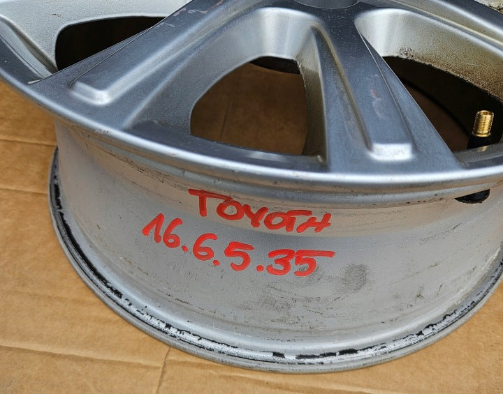1x Alufelge 16 Zoll 6.5" 5x114.3 45ET Glanz Silber 42611YY310 Toyota Corolla FEL5520968972do