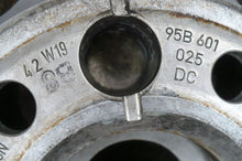 Load image into Gallery viewer, 1x Alufelge 18 Zoll 8.0&quot; 5x112 21ET Glanz Silber 95B601025 Porsche Macan