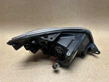 Laden Sie das Bild in den Galerie-Viewer, Frontscheinwerfer Skoda Fabia II 6J941017A Links Scheinwerfer Headlight SCH6881822921hc