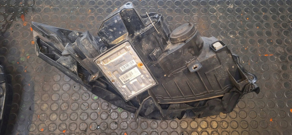 Frontscheinwerfer Renault Megane II Links Scheinwerfer Headlight SCH4391628510oc