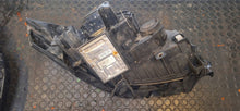 Load image into Gallery viewer, Frontscheinwerfer Renault Megane II Links Scheinwerfer Headlight SCH4391628510oc