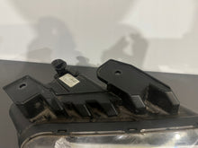 Laden Sie das Bild in den Galerie-Viewer, Frontscheinwerfer Hyundai Kona 92102-J9000 Rechts Scheinwerfer Headlight SCH5022011422mf