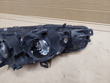 Laden Sie das Bild in den Galerie-Viewer, Frontscheinwerfer Mitsubishi Outlander II Ein Stück (Rechts oder Links)