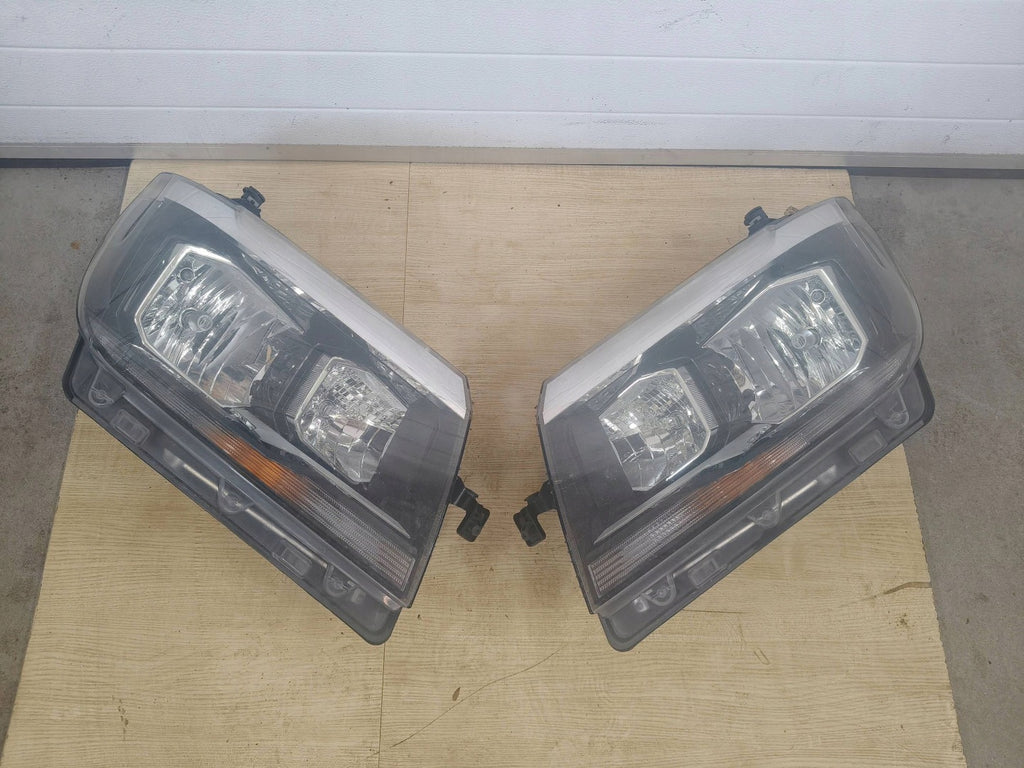Frontscheinwerfer VW Crafter Ein Satz Scheinwerfer Headlight SCH1043714156eb