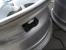 Laden Sie das Bild in den Galerie-Viewer, 4x Alufelge 16 Zoll 7.0" 5x120 40ET Glanz Silber BMW Rim Wheel FEL9835174968gg