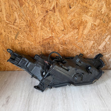 Load image into Gallery viewer, Frontscheinwerfer Toyota Yaris Ein Satz Scheinwerfer Headlight SCH9790635547ge
