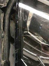Laden Sie das Bild in den Galerie-Viewer, Frontscheinwerfer Skoda Karoq 57B941016B Rechts Scheinwerfer Headlight SCH1933161338ij