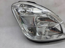 Laden Sie das Bild in den Galerie-Viewer, Frontscheinwerfer Iveco Daily III IV 69500010 Rechts Scheinwerfer Headlight SCH9206810540ae