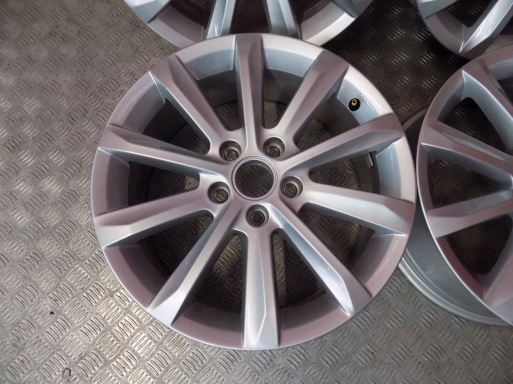 4x Alufelge 17 Zoll 6.5" 5x112 41ET Glanz Silber 3G0601025C VW Passat Golf FEL8093201500xj