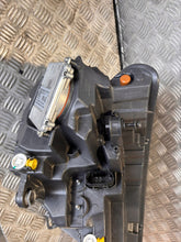 Load image into Gallery viewer, Frontscheinwerfer Skoda Kamiq 658941015 Links Scheinwerfer Headlight SCH3655299428bw