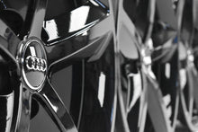Laden Sie das Bild in den Galerie-Viewer, 4x Alufelge 18 Zoll 9.0&quot; 5x112 52ET Glanz Schwarz 8J0601025M Audi Rim Wheel