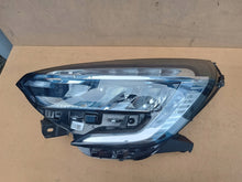 Laden Sie das Bild in den Galerie-Viewer, Frontscheinwerfer Renault Clio V 260604183R Full LED Links Headlight