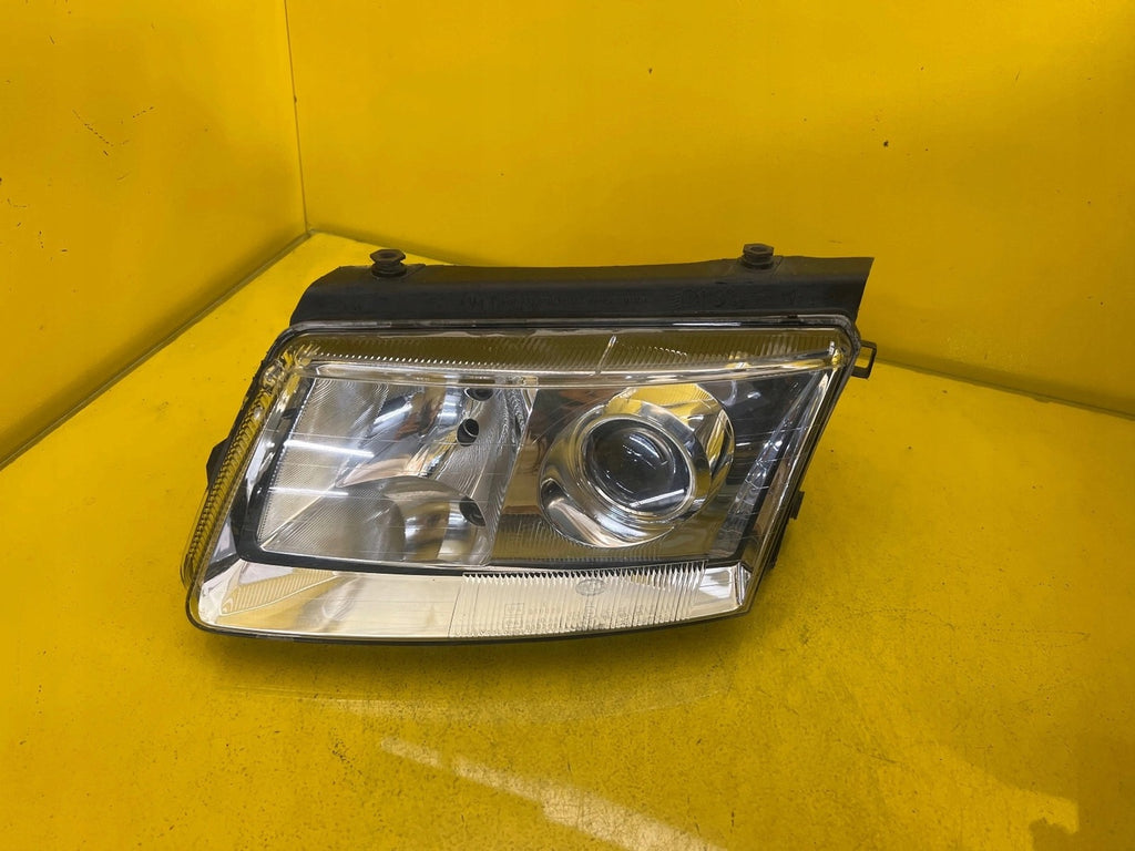 Frontscheinwerfer VW Passat Halogen Links Scheinwerfer Headlight