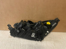 Laden Sie das Bild in den Galerie-Viewer, Frontscheinwerfer Ford Kuga GV4113D154AJ Xenon Rechts Scheinwerfer Headlight