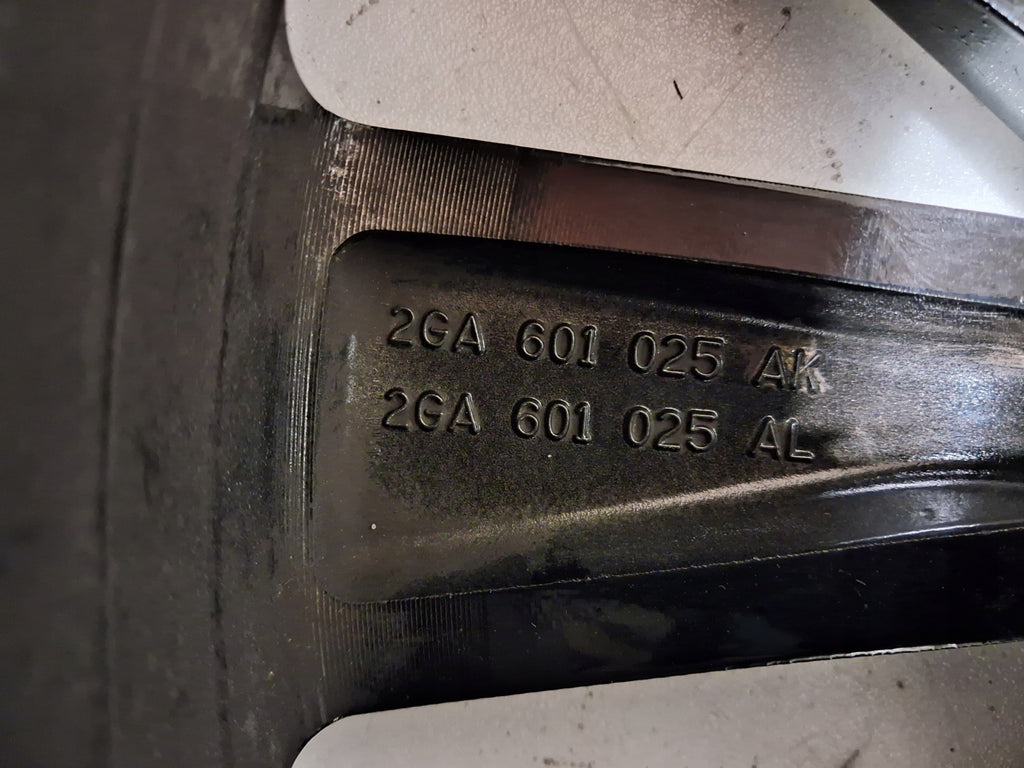 1x Alufelge 19 Zoll 8.0" 5x112 47ET Glanz 2GA601025AK VW I Rim Wheel FEL1429961531mi