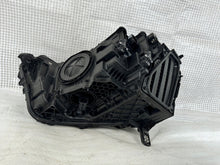 Laden Sie das Bild in den Galerie-Viewer, Frontscheinwerfer Audi Q3 83A941034 Full LED Rechts Scheinwerfer Headlight