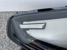 Laden Sie das Bild in den Galerie-Viewer, Frontscheinwerfer BMW 5A64424 Rechts Scheinwerfer Headlight SCH3701131946rb