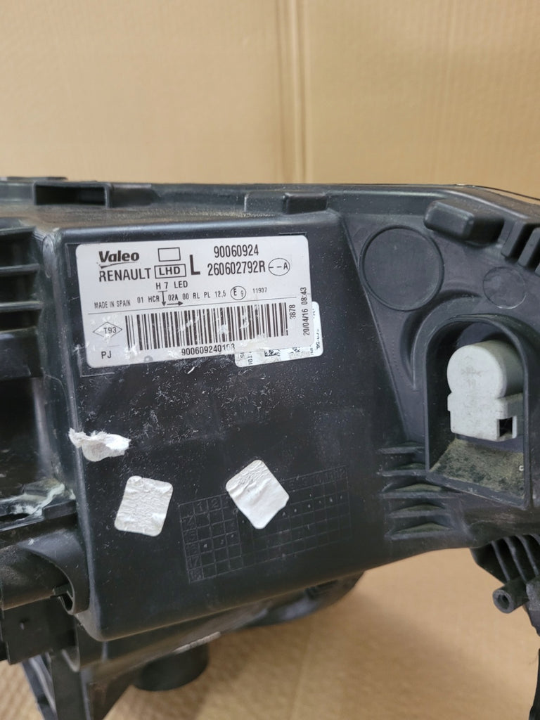 Frontscheinwerfer Renault Megane IV 260602792R 900609249006092411SZ Links SCH8907692687su